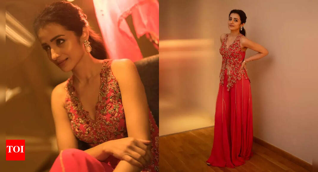 Tina Krishnan stuns in deep red outfit