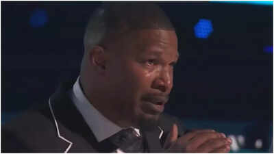 Jamie Foxx awarded ‘Ultimate Icon Honour’ at BET Awards; Gets emotional— “I cannot even begin to express the love..."