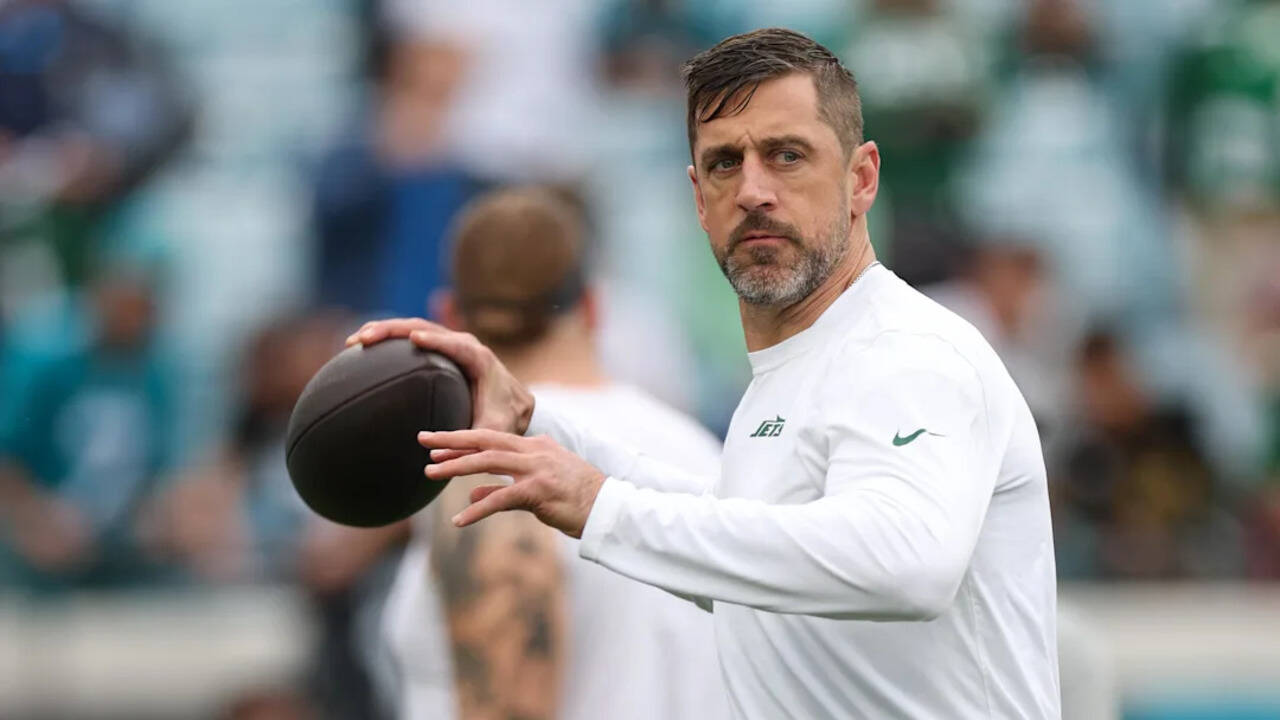 Aaron Rodgers' dirt-cheap deal with the Steelers sparks controversy: Genius  move or retirement tour? | NFL News - Times of India