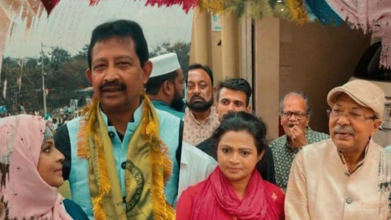 Bengal porn racket case: Photos of accused with TMC netas surface; BJP says  no security for daughters | India News - Times of India