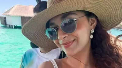Keerthy Suresh's Maldives Diaries with hubby Antony Thattil is pure couple goals