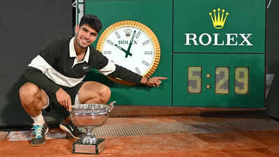  Alcaraz wins hearts and French Open, Sinner plays second fiddle