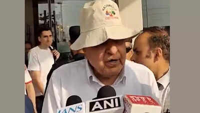  Farooq Abdullah visits Maa Vaishno Devi shrine; calls Vande Bharat train 'biggest gift' to J&K