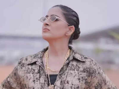  Varalaxmi Sarathkumar makes surprise entry in Dhanush's Maari avatar