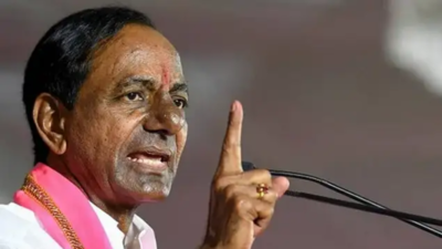  First ex-CM to depose before judicial commission; in-camera hearing held due to health