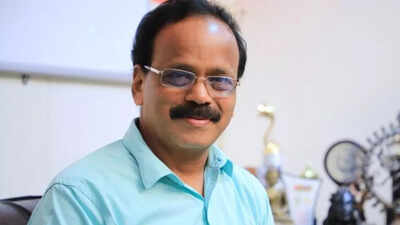 “Cash for reviews?” Producer Dhananjayan calls out paid YouTubers, criticizes digital journalism