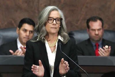 Arizona governor blocks antisemitism curriculum ban, Defends classroom freedom
