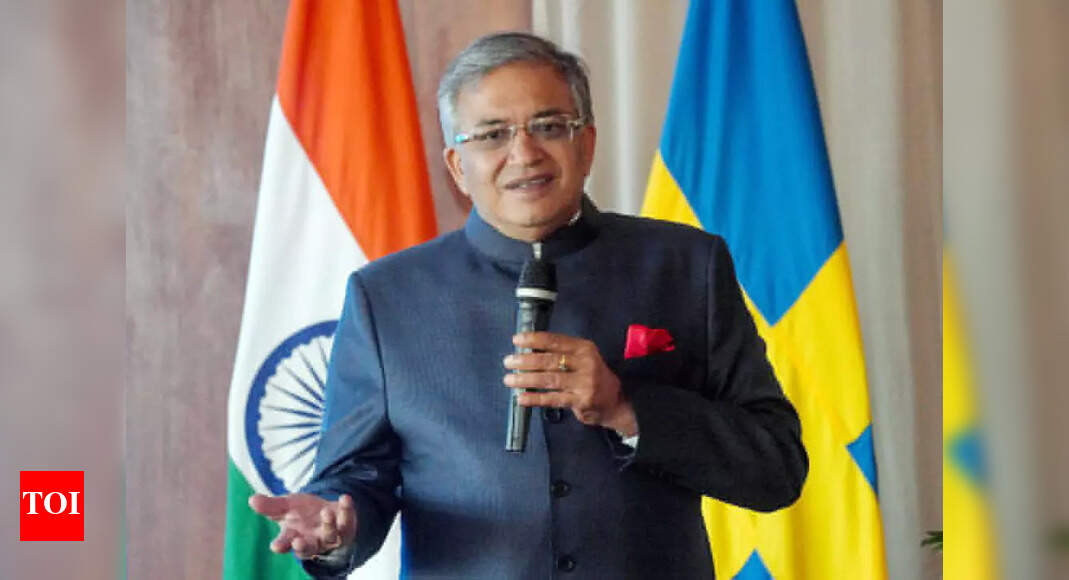 Chief election commissioner defends India's electoral roll transparency at international conference