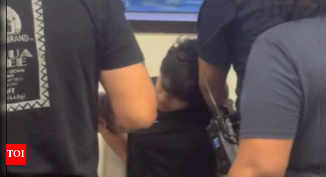 Indian detained at Newark had no visa, wasn’t fit to travel: Govt