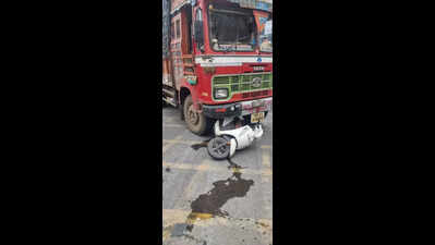 Woman riding pillion dies as truck hits scooter on no-entry road at Pune’s Gangadham Chowk