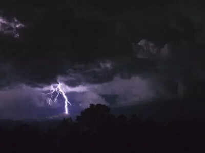 Schools, colleges shut in Dharwad as IMD issues red alert for torrential rain across Karnataka – Times of India