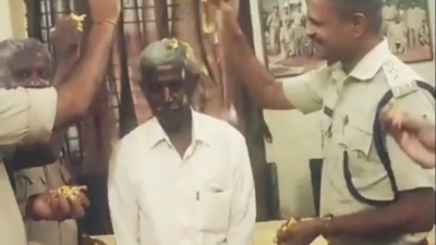  Forest staff felicitates watcher of Badami nursery - video melts hearts