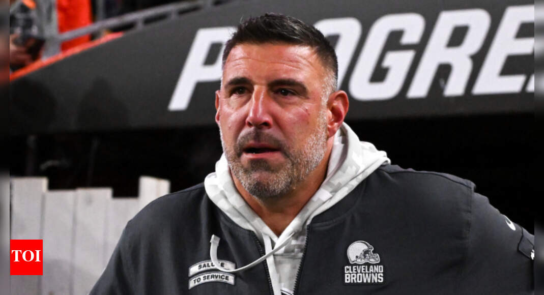 Patriots star Keion White sparks controversy by calling Mike Vrabel the ‘real coach,’ taking subtle shot at Jerod Mayo
