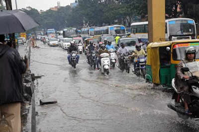 Heavy rain likely in 30 Karnataka districts for 5 days | Bengaluru News - Times of India