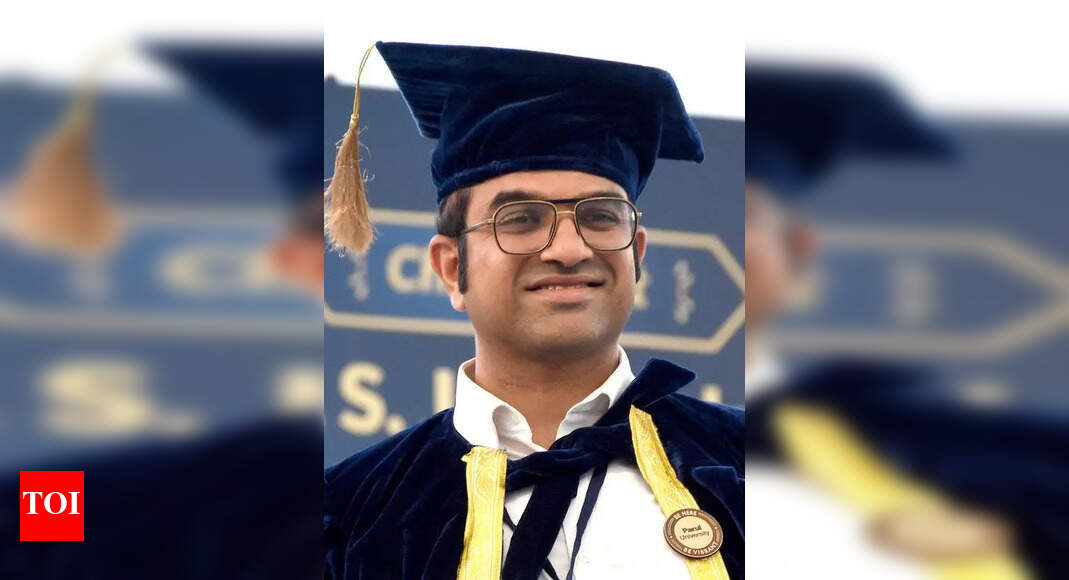 Parul University president returned in same aircraft on Wednesday night ...