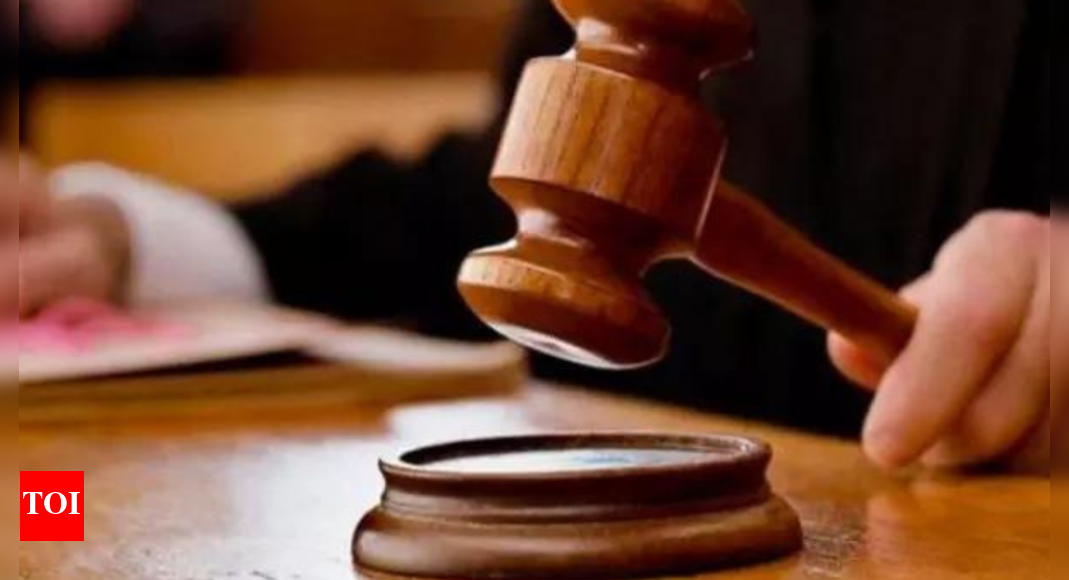 Delhi HC refuses bail to separatist Shabir Shah in terror funding case