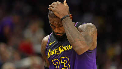 “He says dumb sh*t” — 14 years later, NBA fans condemned LeBron James after his infamous post-game briefing took a jab at critics resurfaced