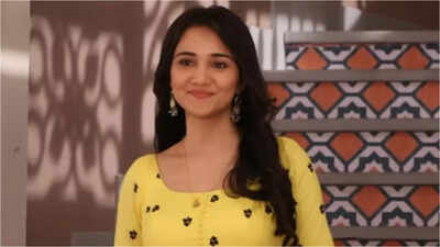 Ashi Singh on the first monsoon showers amidst her shoot for Ufff… Yeh Love Hai Mushkil; says ‘it feels like the world slows down for a moment’