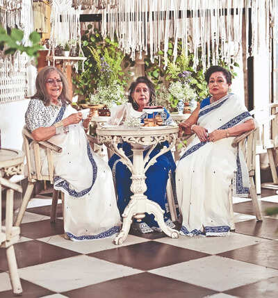 ‘Ekdom heroine lagche, tai na?’