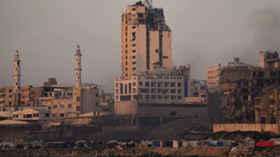 Israel attacks Gaza: 27 killed overnight - 16 in strikes, 11 in civilian shootings