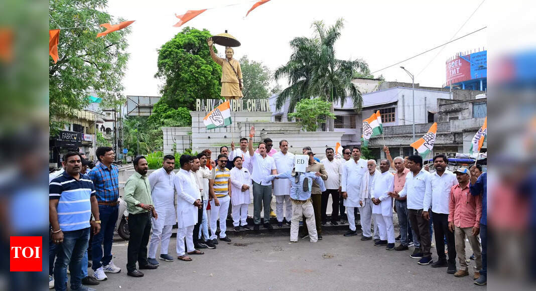 Congress protests ED action in Chhattisgarh's Sukma, burns effigies