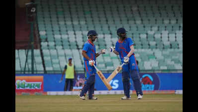 Defending champions Raipur Rhinos seal CCPL final spot with blitz chase