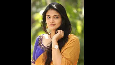 Actor Kalpika Ganesh booked for online harassment