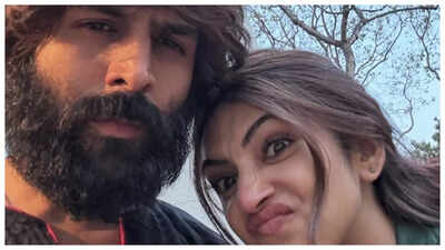 Kartik Aaryan's birthday wish for Sreeleela fuels romance rumours; fans tease 'matlabh kuch to hai' - Pic Inside
