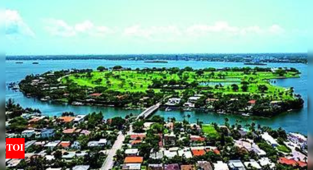 Billionaire island of Bezos & Kushner fights over sewage