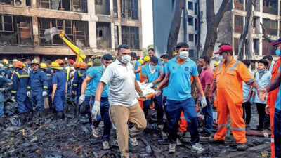  Families of Ahmedabad plane crash victims; 2 heads found in 1 body bag, DNA test to be repeated