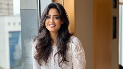 Shweta Tiwari recalls getting her first earning at the age of 12; says ' My first paycheque was Rs 500 a month'