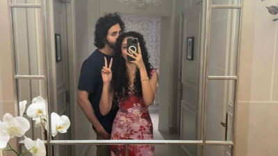  Sitara’s adorable selfies; Fans gush over Mahesh Babu’s long-hair look