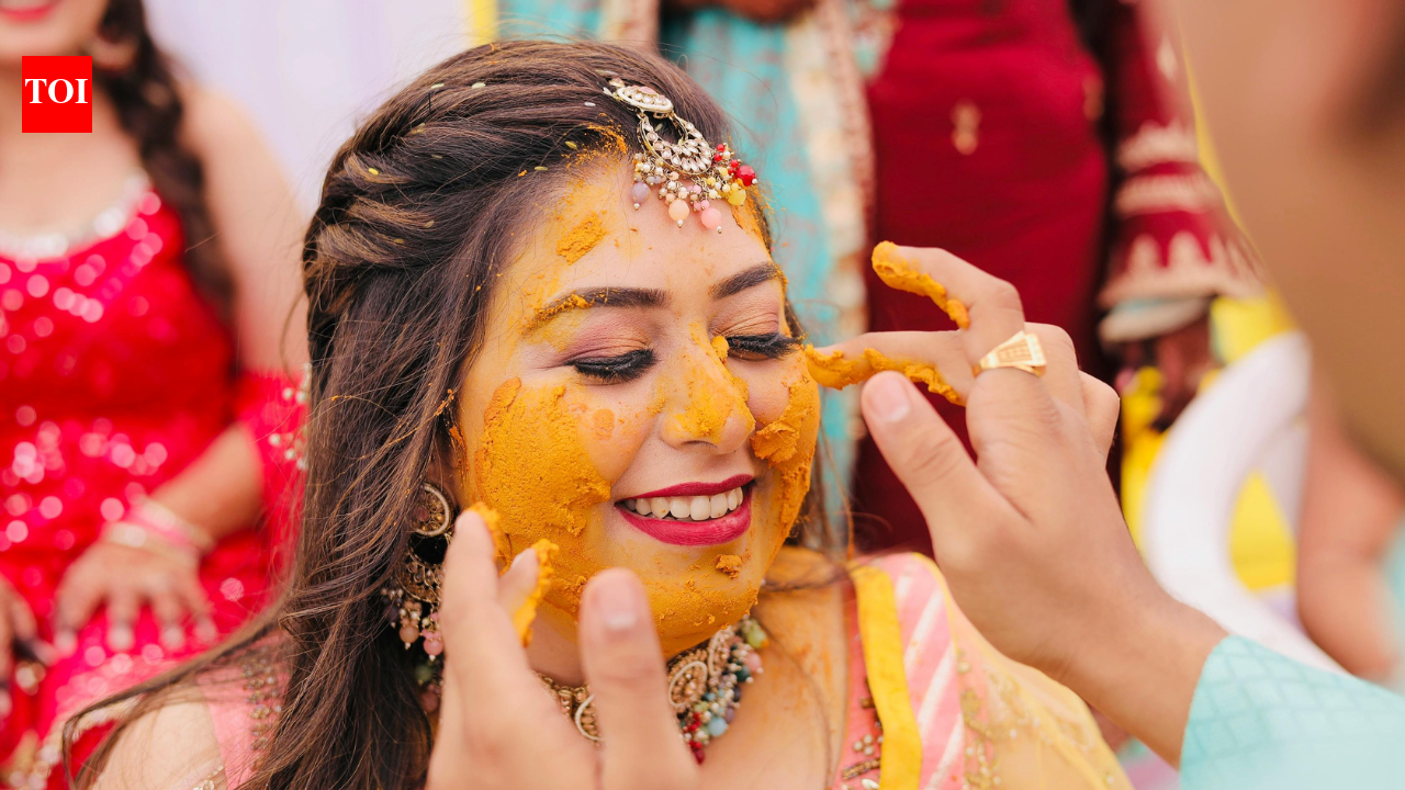 Haldi Chandan Face Pack: 5 ways to use haldi and chandan in face packs ...