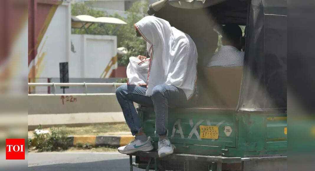 Gusty winds stall intense heat, maximum temperature drops by 5°C in Gurgaon | Gurgaon News - Times of India