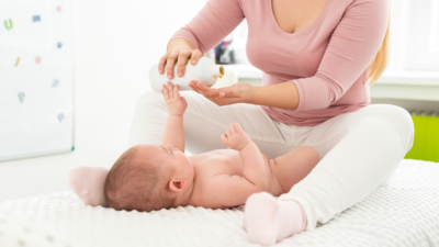 How hair oil massages can improve your child’s sleep and scalp health