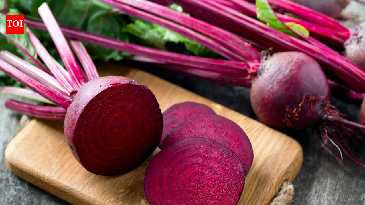 From Paneer Beetroot Paratha to Beetroot Mousse: 7 ways to use ...