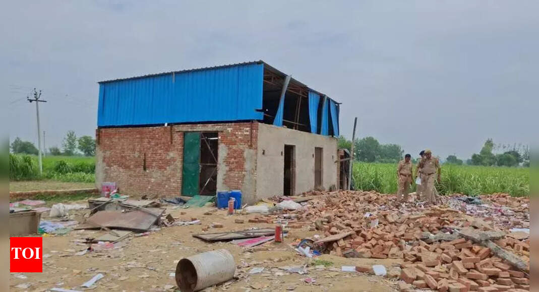 4 women killed, 9 injured in explosion at illegal firecracker factory ...
