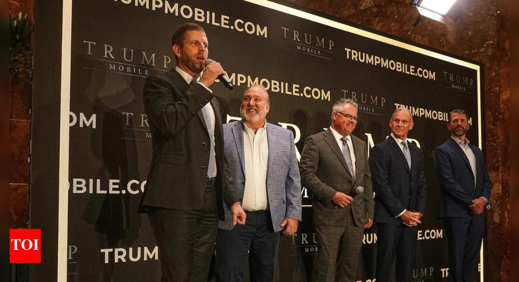Trumps' new venture: A mobile phone company