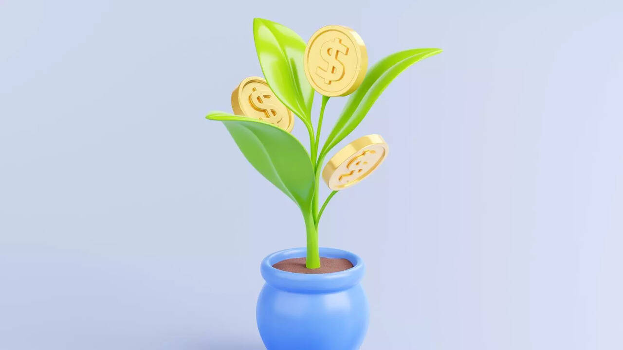 Money Plant Vastu Tips: Want to Keep a Money Plant at Home? Follow These  Vastu Tips | - Times of India
