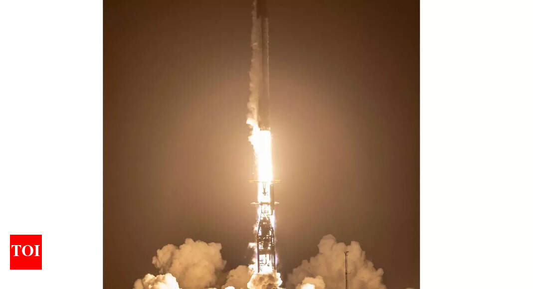 SpaceX launches 26 Starlink satellites into low Earth orbit from California