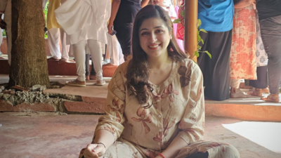 Exclusive- Vahbiz Dorabjee seeks a spiritual experience at 'Art Of Living' retreat amid her emotional and health issues; says 'I have come back with a calm mind'