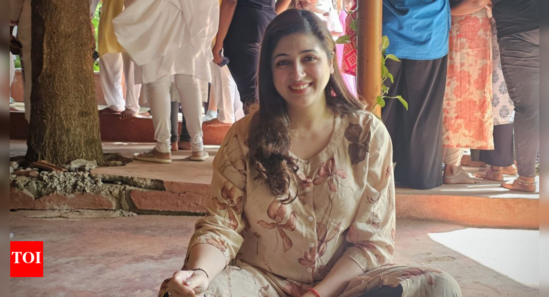 Exclusive- Vahbiz Dorabjee seeks a spiritual experience at 'Art Of Living' retreat amid her emotional and health issues; says 'I have come back with a calm mind'