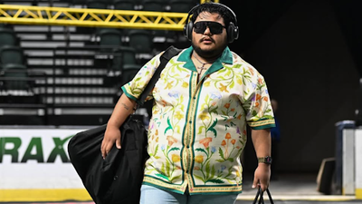 Social media erupts over 270-pound punter’s performance in college football