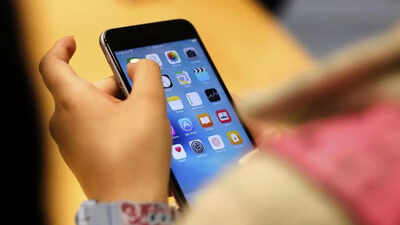 FBI warns Android and iPhone users to delete these text messages immediately