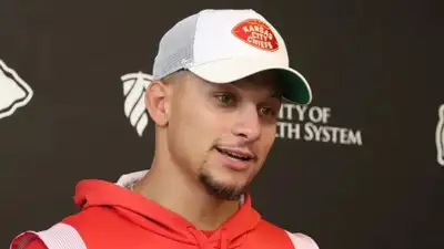 Patrick Mahomes’ cold reaction to praise from Marquise Brown steals spotlight from Travis Kelce and Taylor Swift’s surprise baby tease