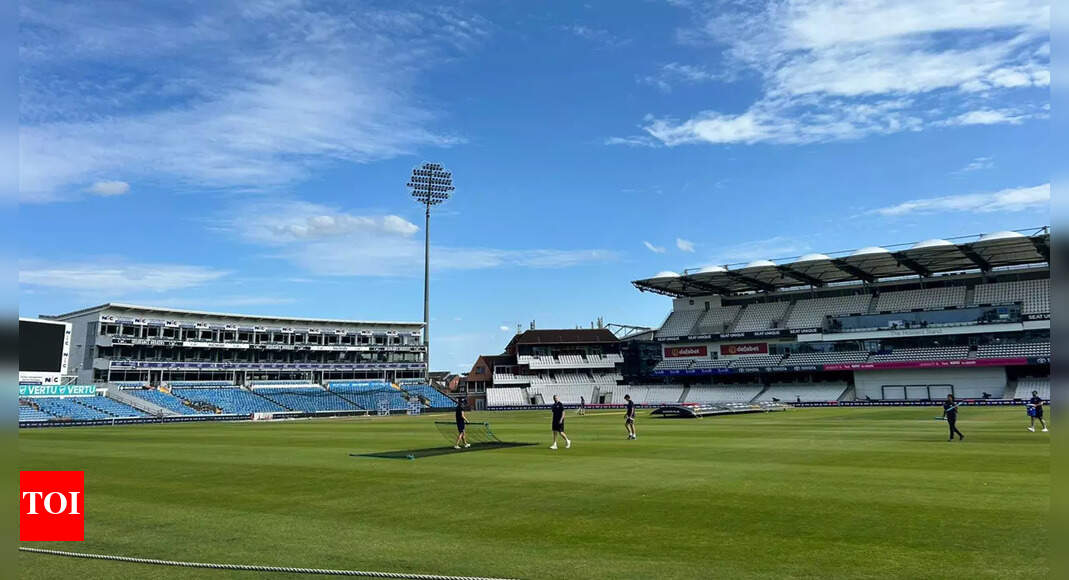 Leeds Test: 'It's hot' - Gill and Co might feel at home in dry English summer