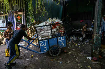 EU countries back recycled plastic targets for cars