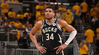 “Milwaukee is cooked”- Fans enraged over Bucks’ downfall as trade talks over NBA star Giannis Antetokounmpo continue