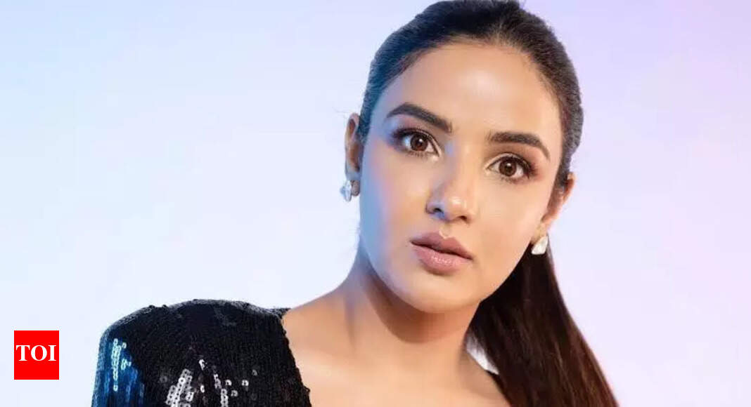 https://static.toiimg.com/thumb/msid-121945871,width-1070,height-580,imgsize-15344,resizemode-75,overlay-toi_sw,pt-32,y_pad-40/photo.jpg