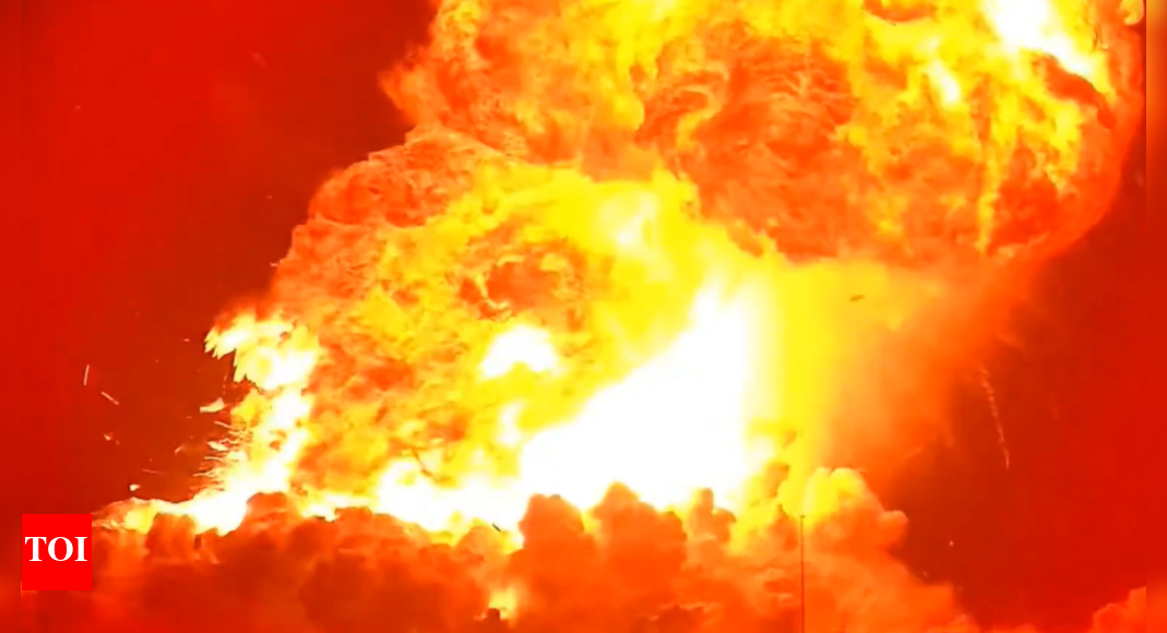 Watch: SpaceX test ends in blast at Texas site; all personnel safe